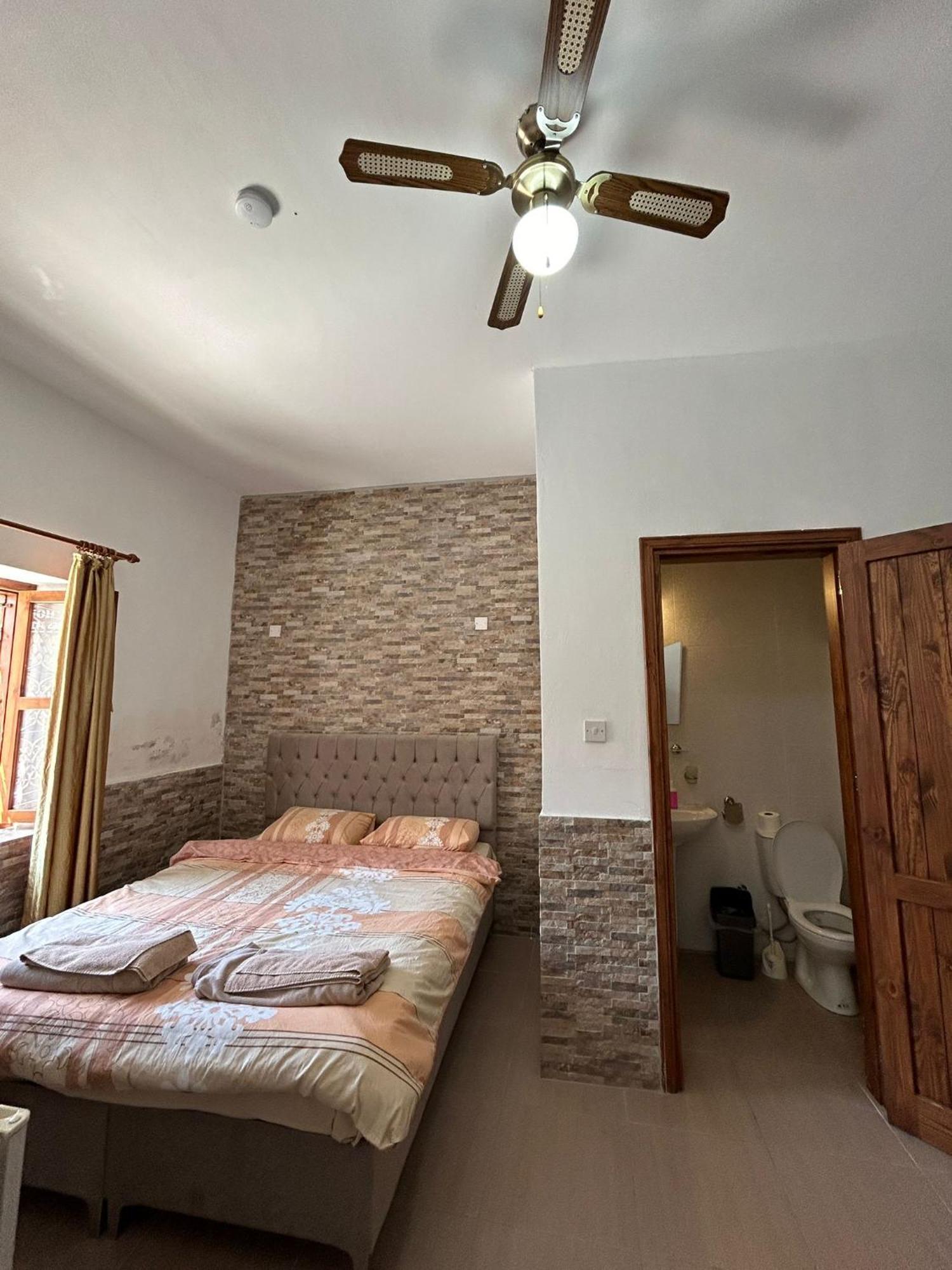 פמגוסטה Magic Moon Guest House מראה חיצוני תמונה